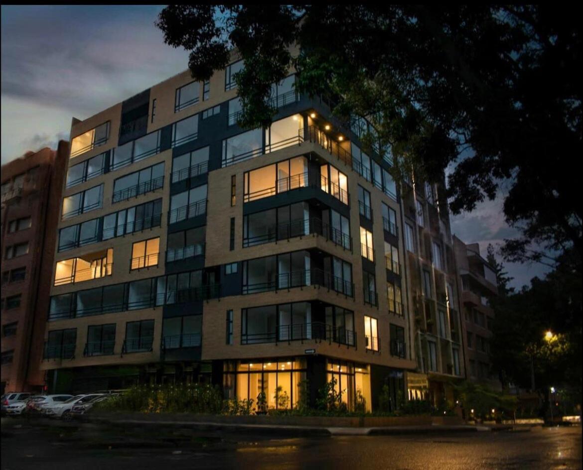 Exclusive Loft 505 Across From El Virrey Park Apartamento Bogotá